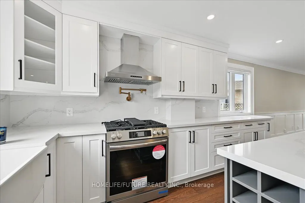 7 Grandview Avenue