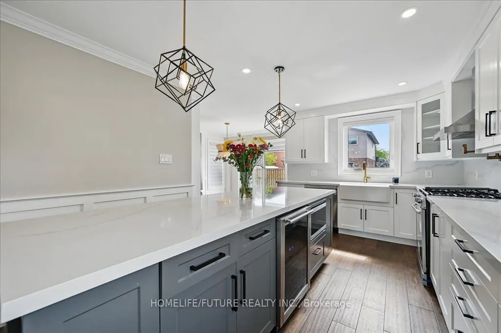 7 Grandview Avenue