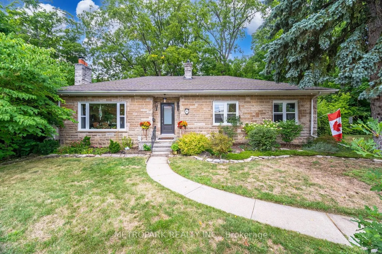 82 Creighton Road