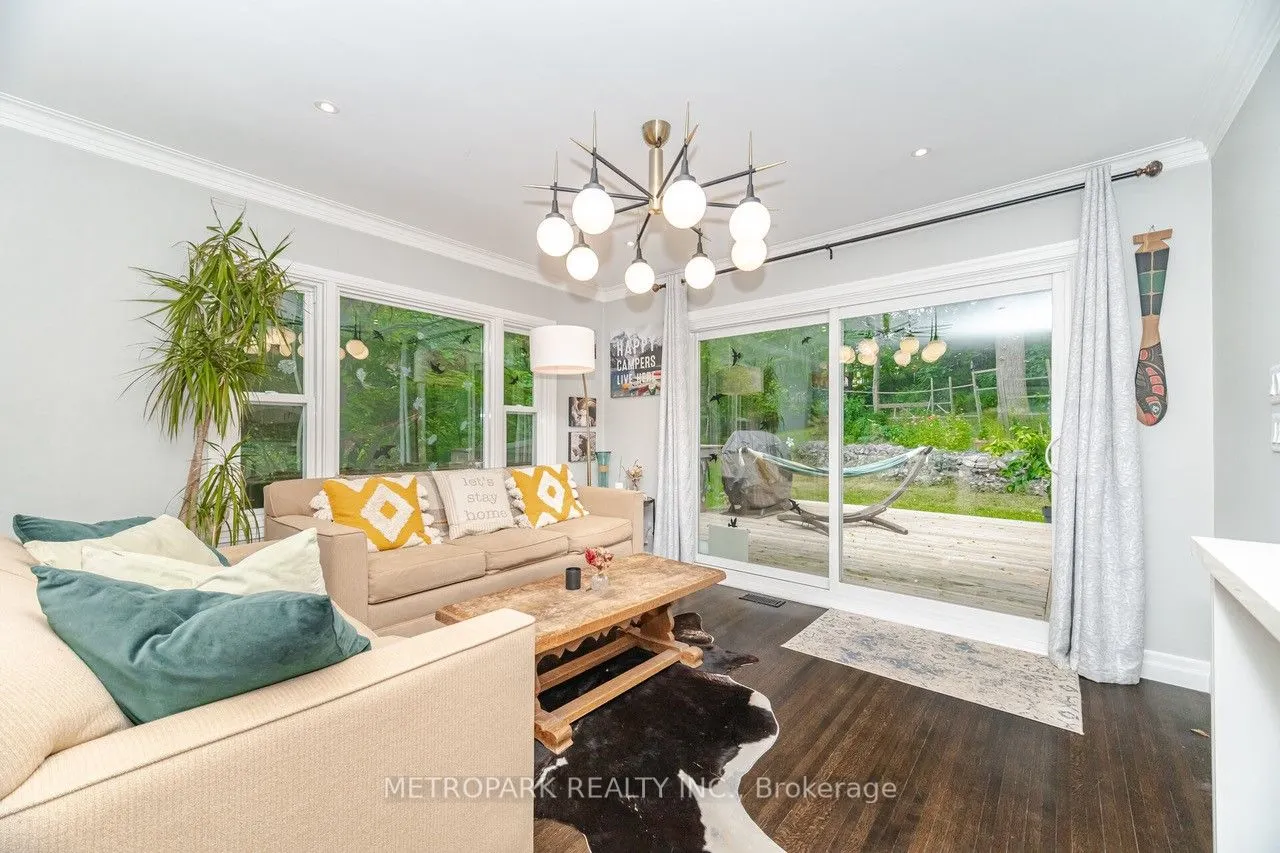 82 Creighton Road