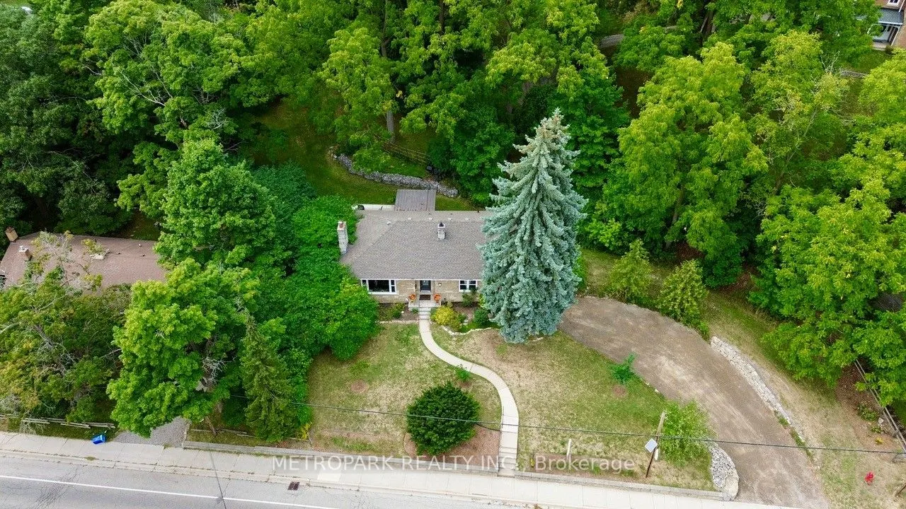 82 Creighton Road