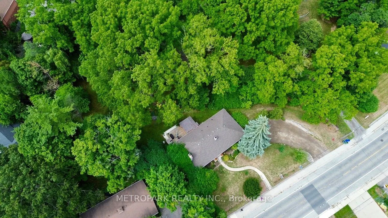 82 Creighton Road