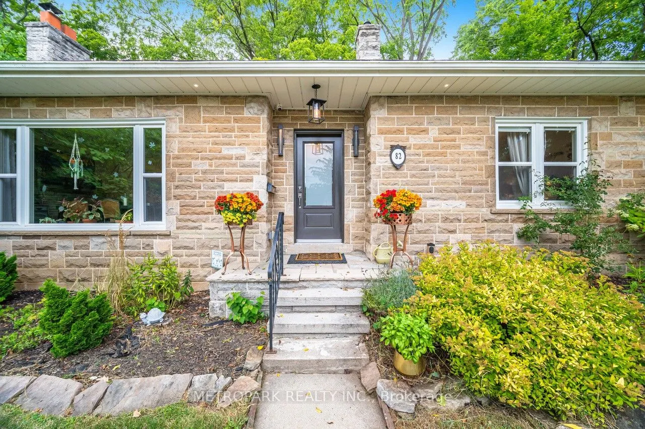 82 Creighton Road