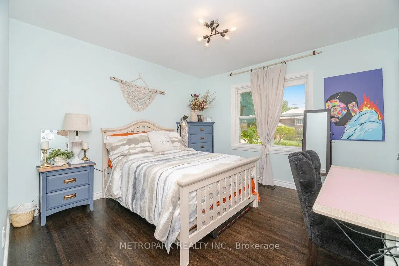 82 Creighton Road