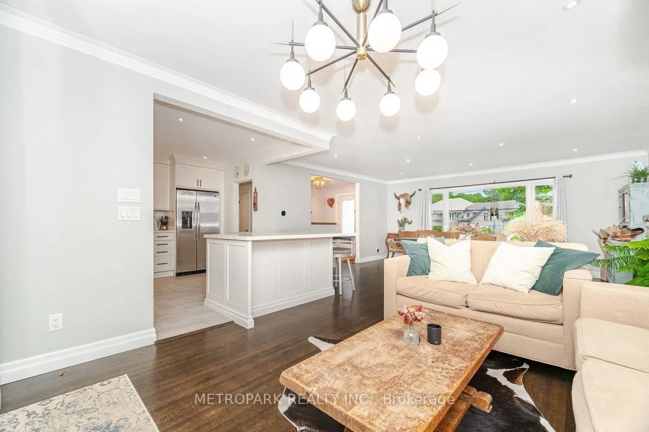 82 Creighton Road