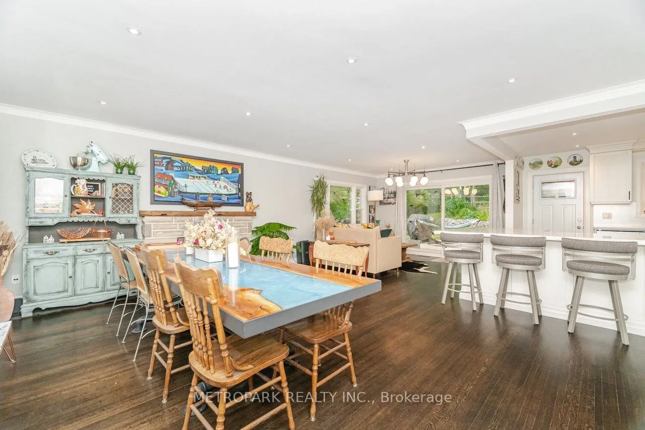 82 Creighton Road