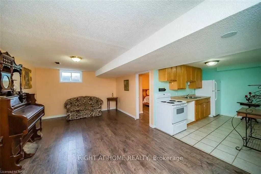 3 Herrick Avenue, #Bsmt