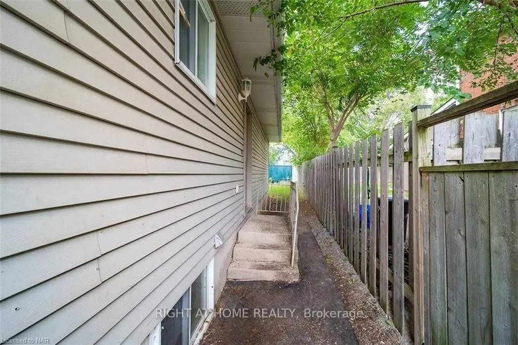 3 Herrick Avenue, #Bsmt