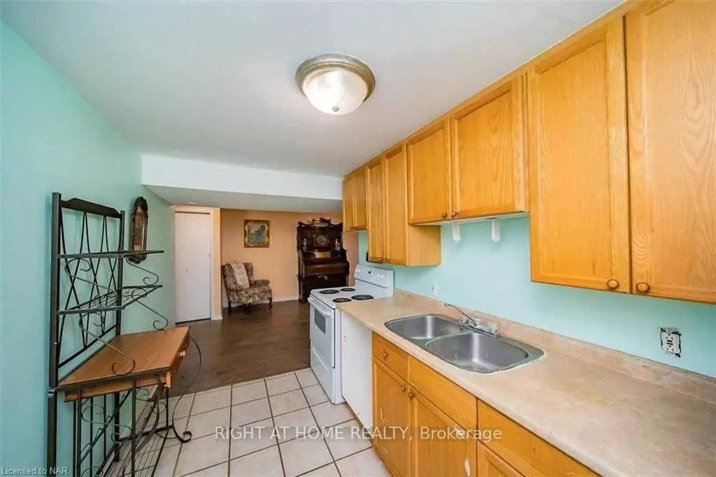 3 Herrick Avenue, #Bsmt