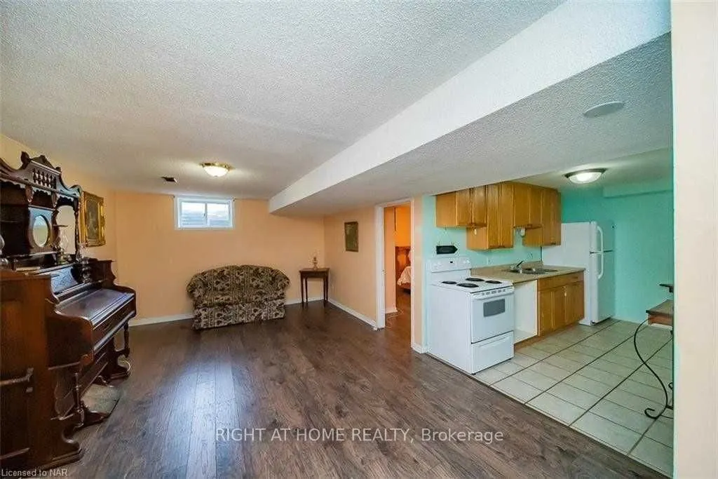 3 Herrick Avenue, #Bsmt