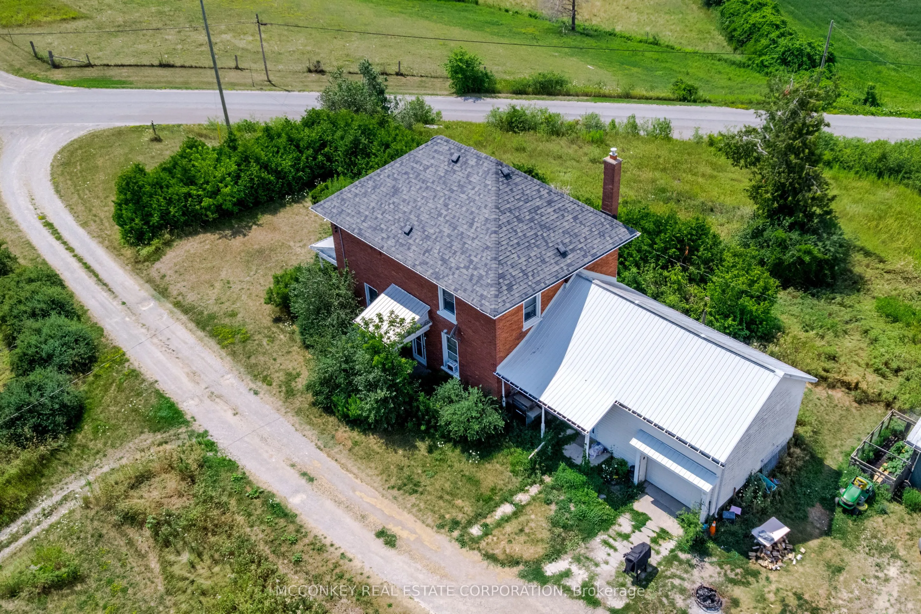 2137 DRUMMOND Line