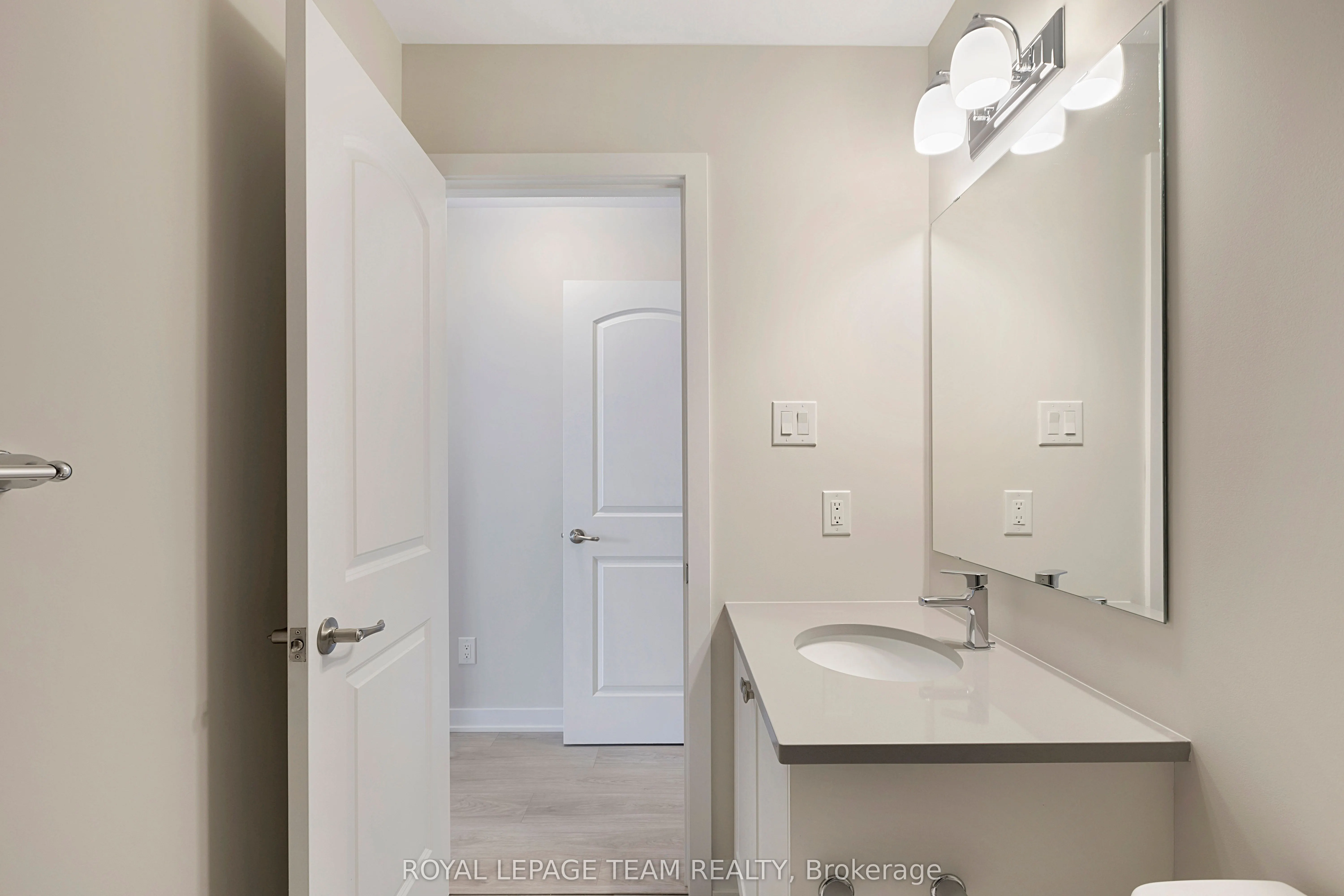 212 Parnian Pvt, #212