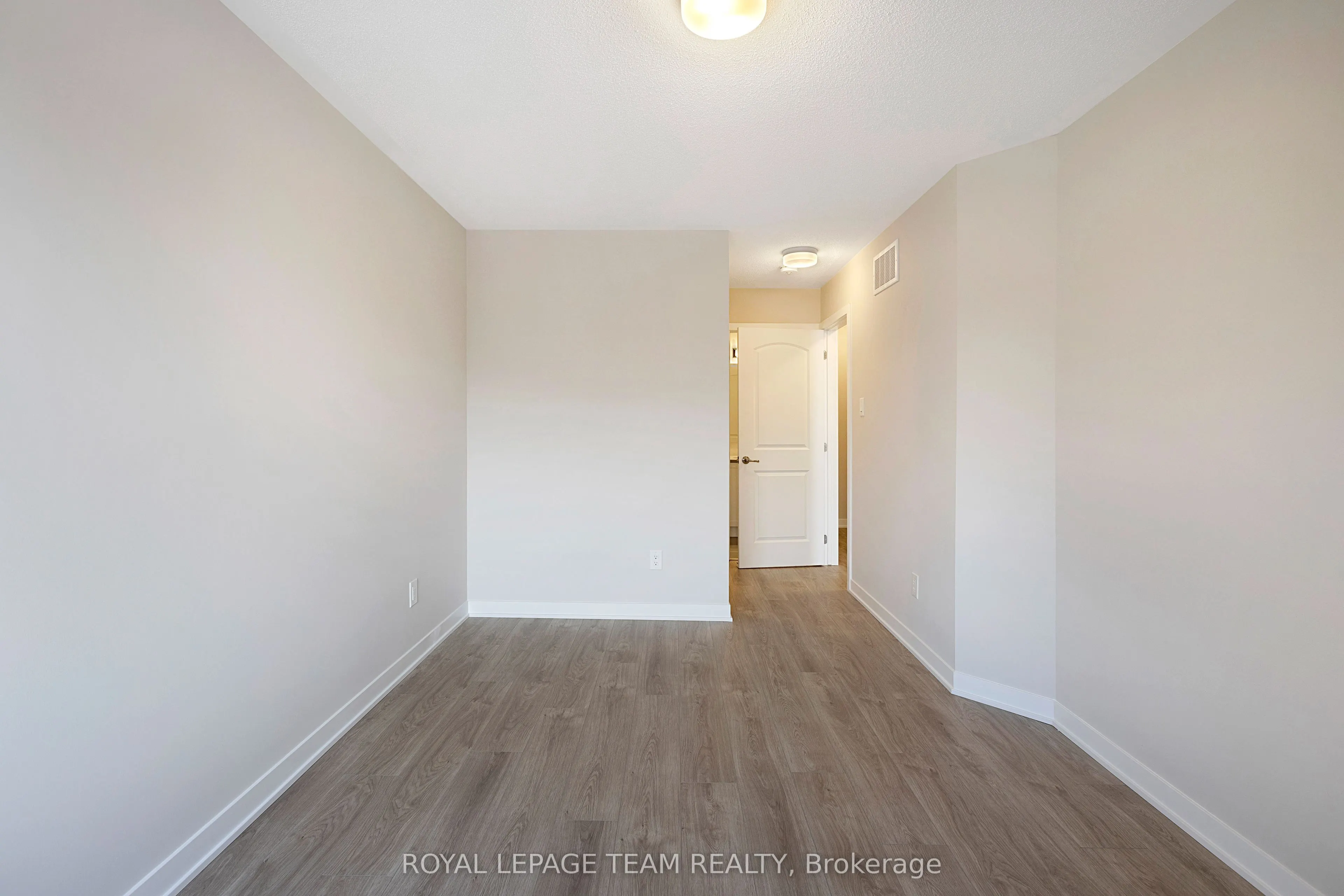 212 Parnian Pvt, #212