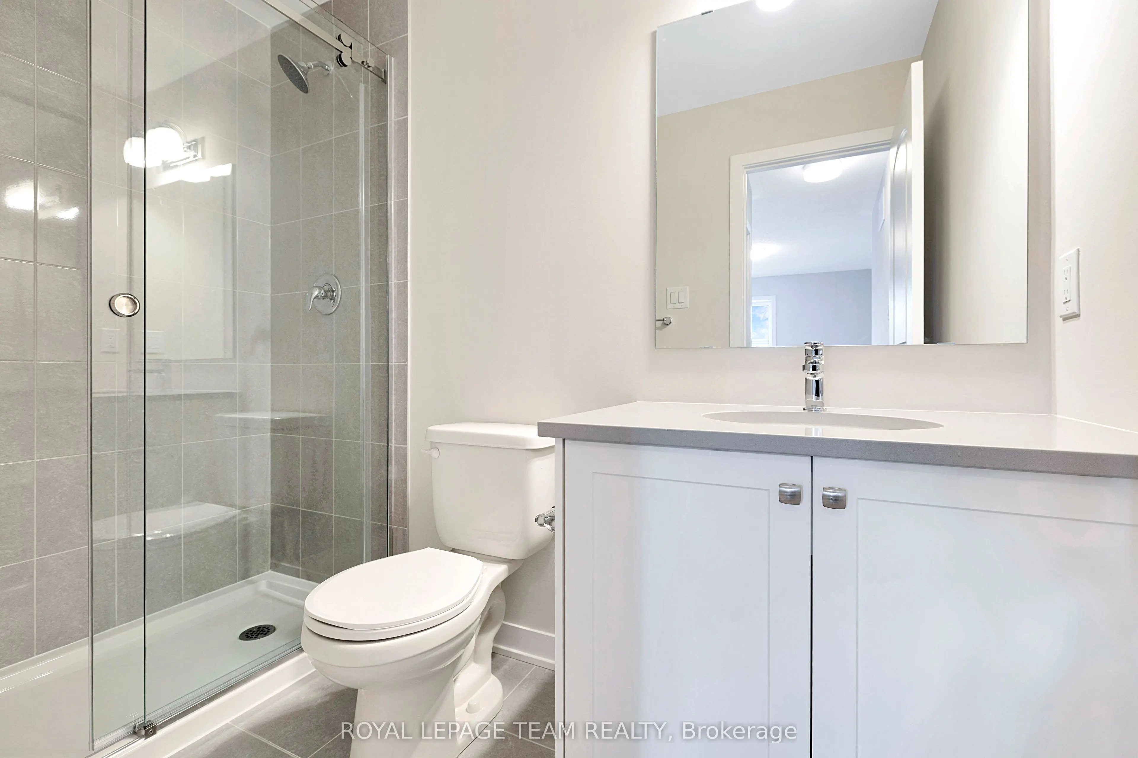 212 Parnian Pvt, #212