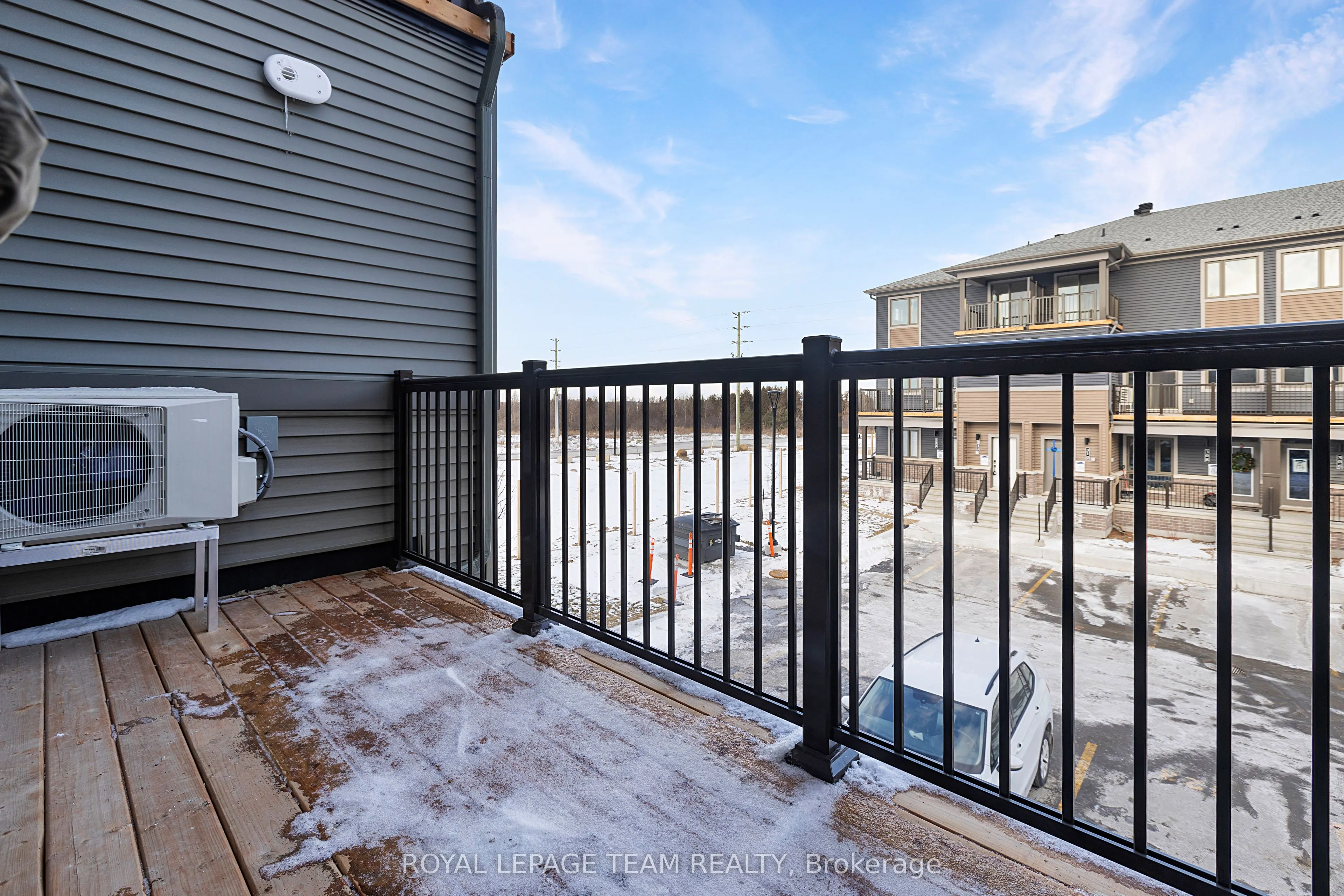 212 Parnian Pvt, #212