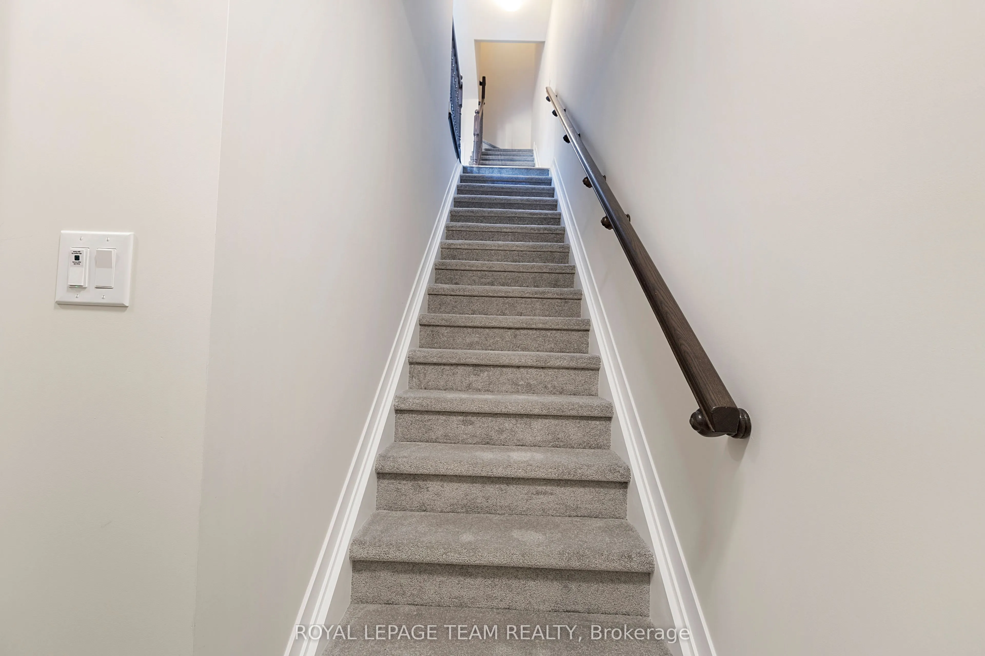 212 Parnian Pvt, #212