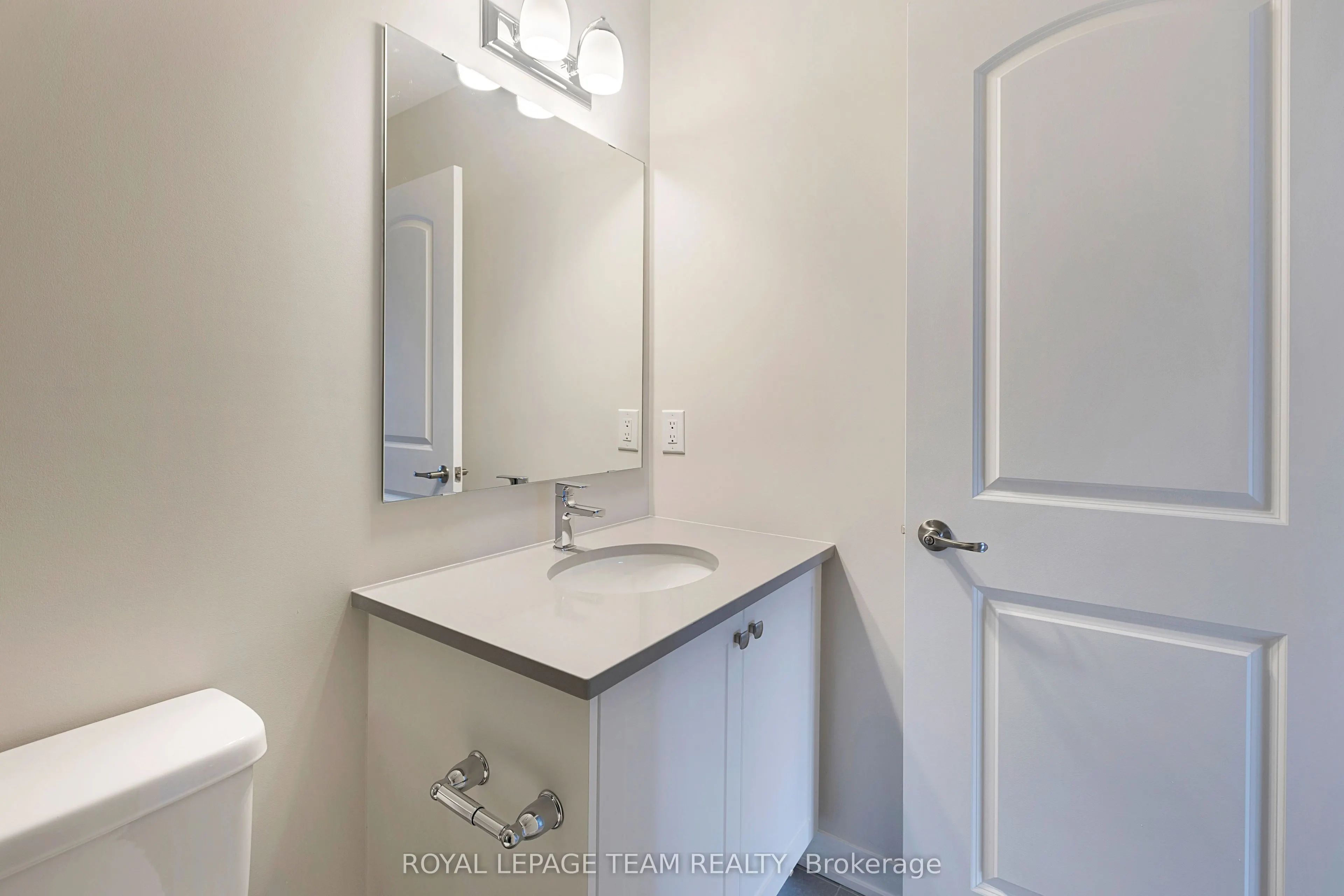 212 Parnian Pvt, #212
