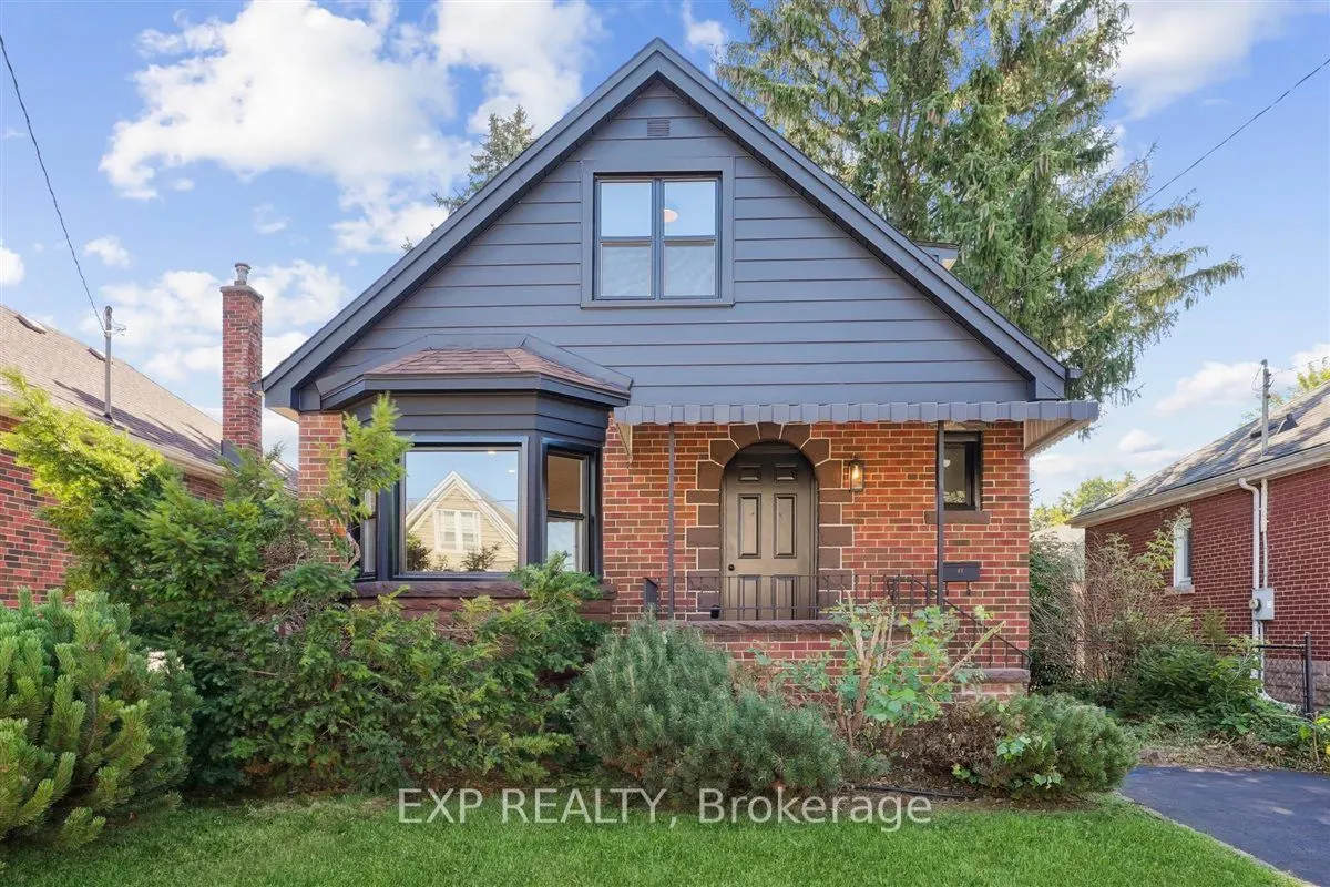 41 Cameron Avenue S