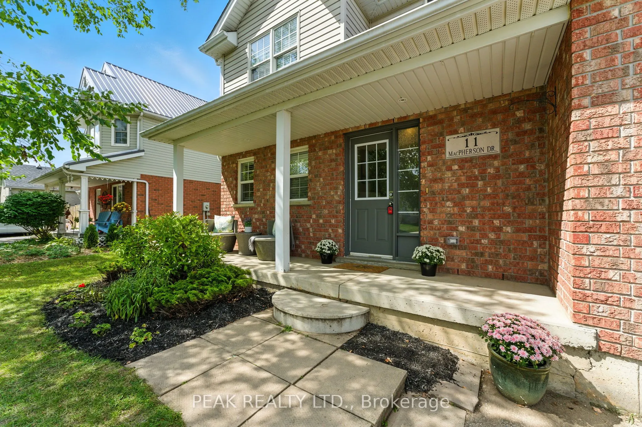 11 Macpherson Drive