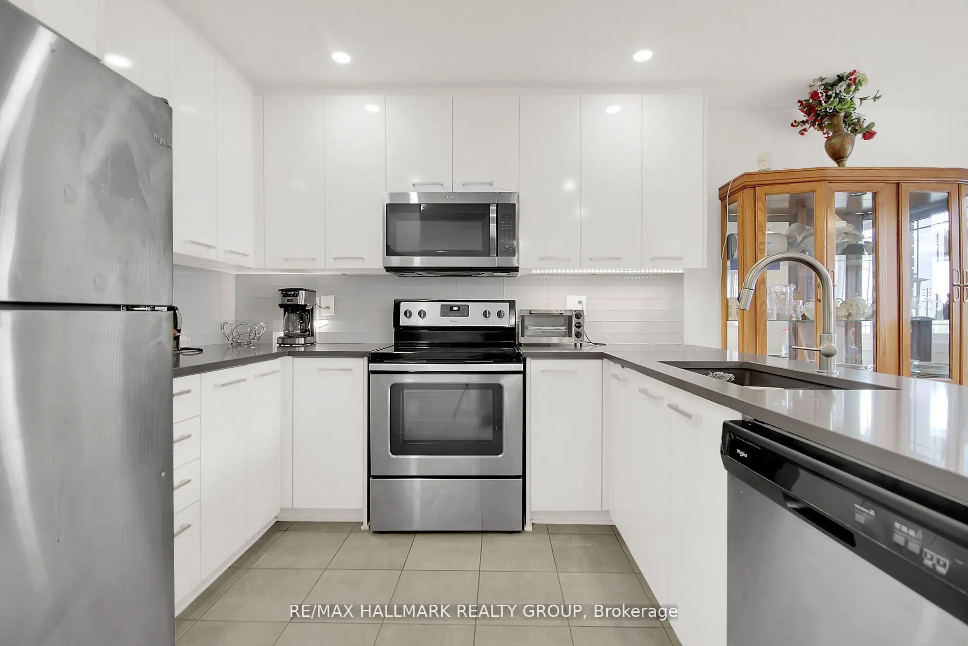 340 TRIBECA Private, #10