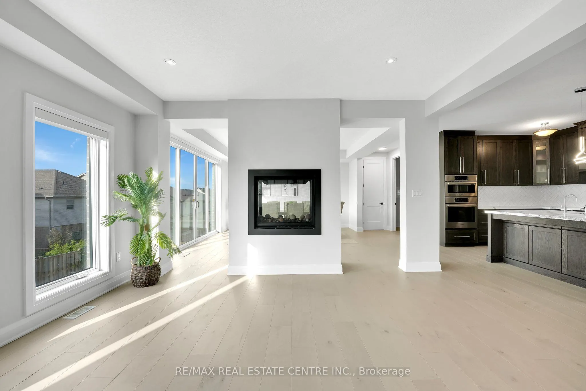 554 Bridgemill Crescent