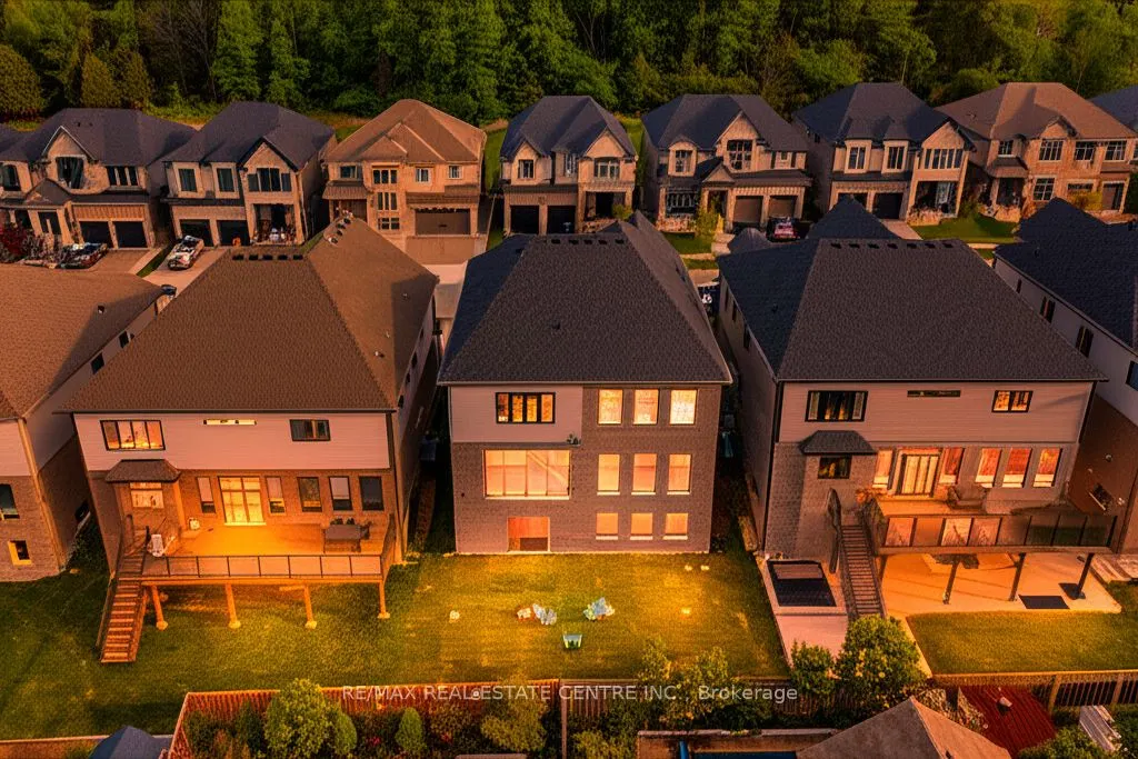 554 Bridgemill Crescent