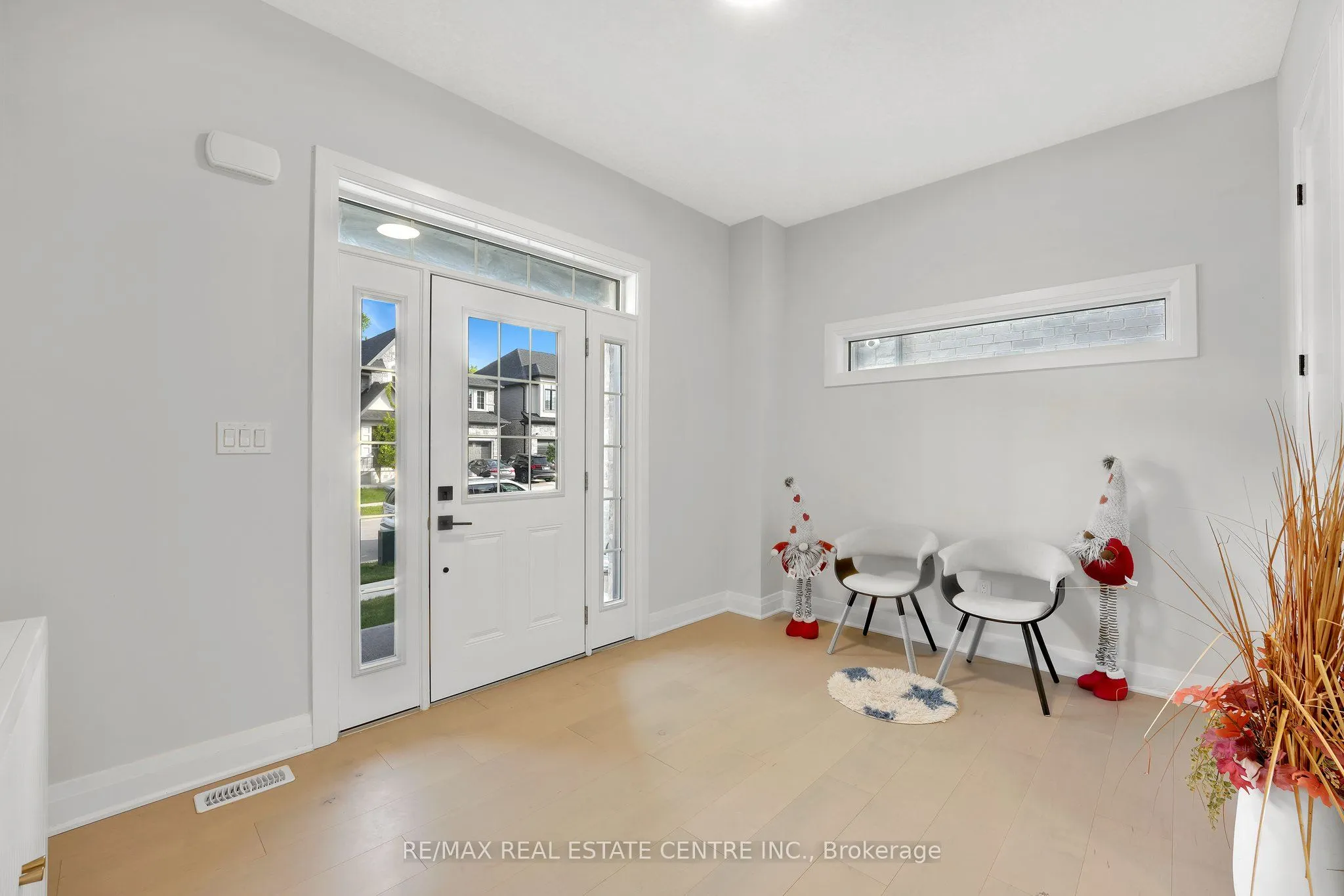 554 Bridgemill Crescent