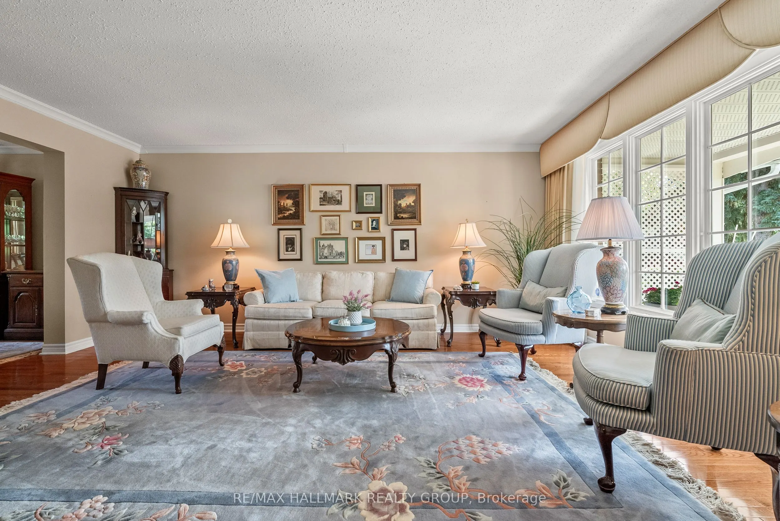 52 Knollsbrook Drive
