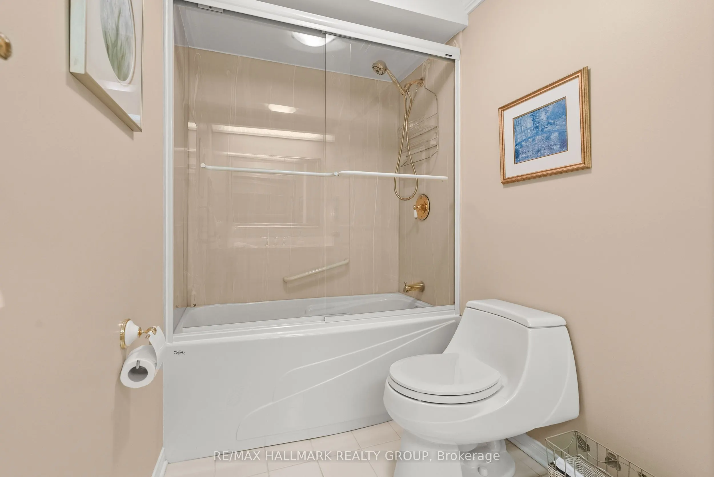 52 Knollsbrook Drive