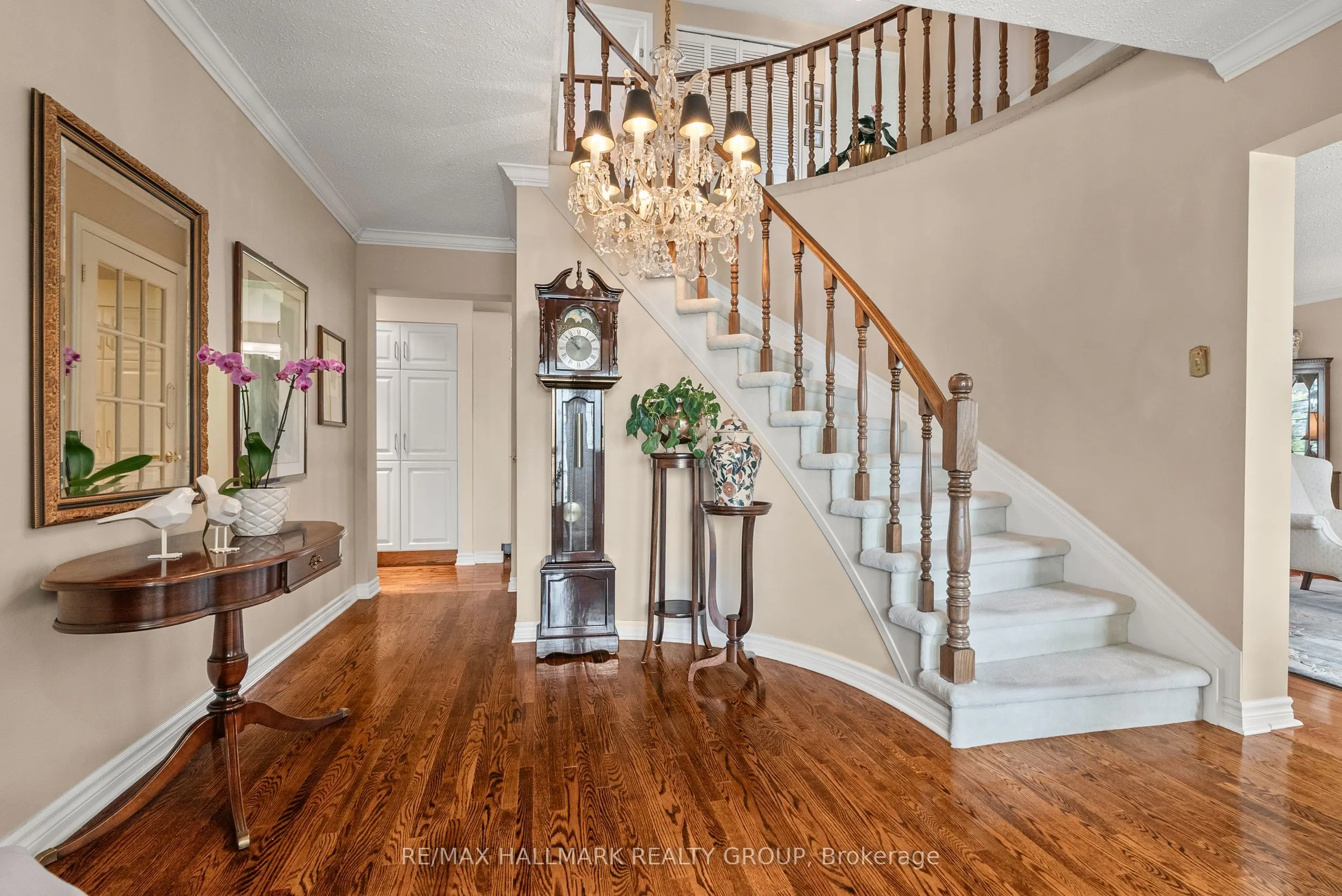 52 Knollsbrook Drive
