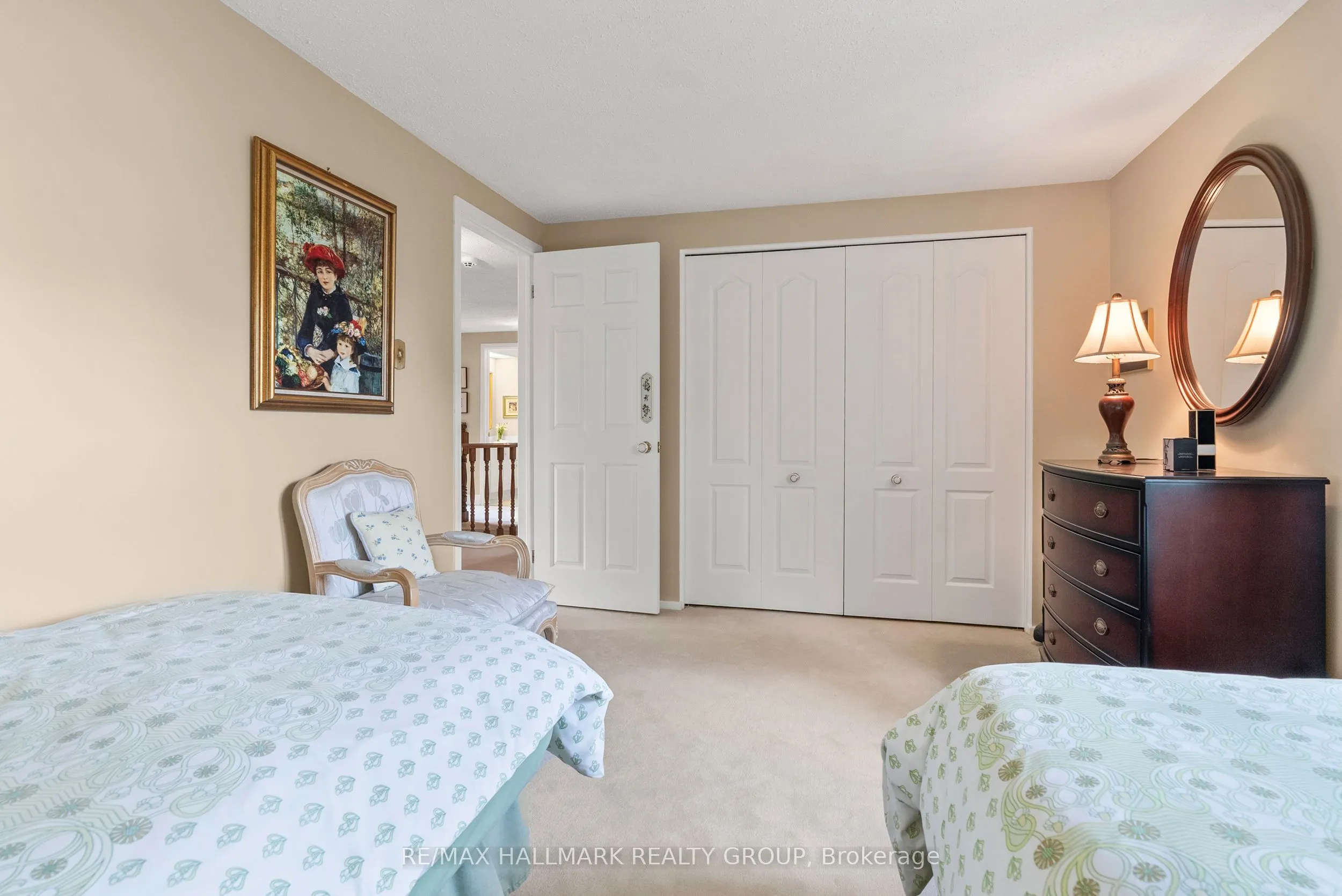 52 Knollsbrook Drive