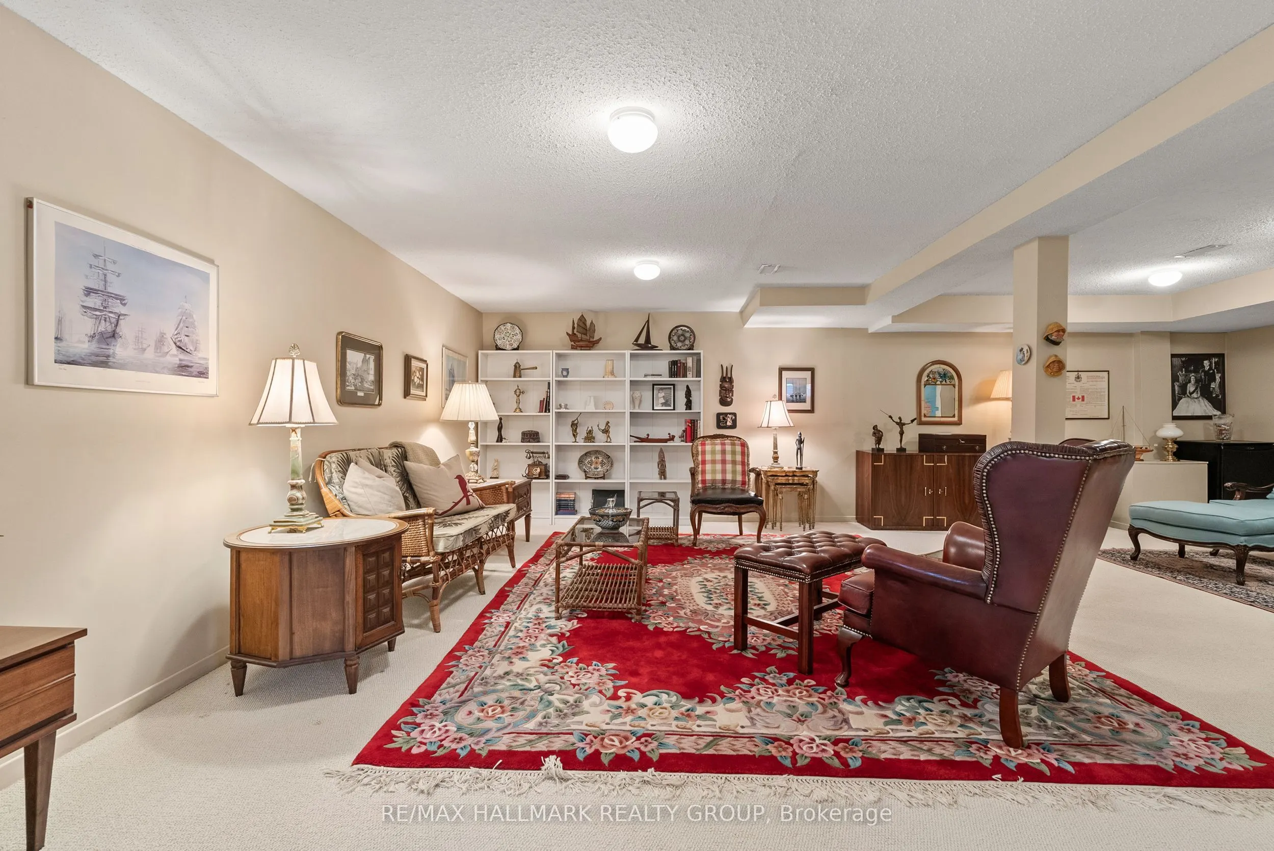 52 Knollsbrook Drive