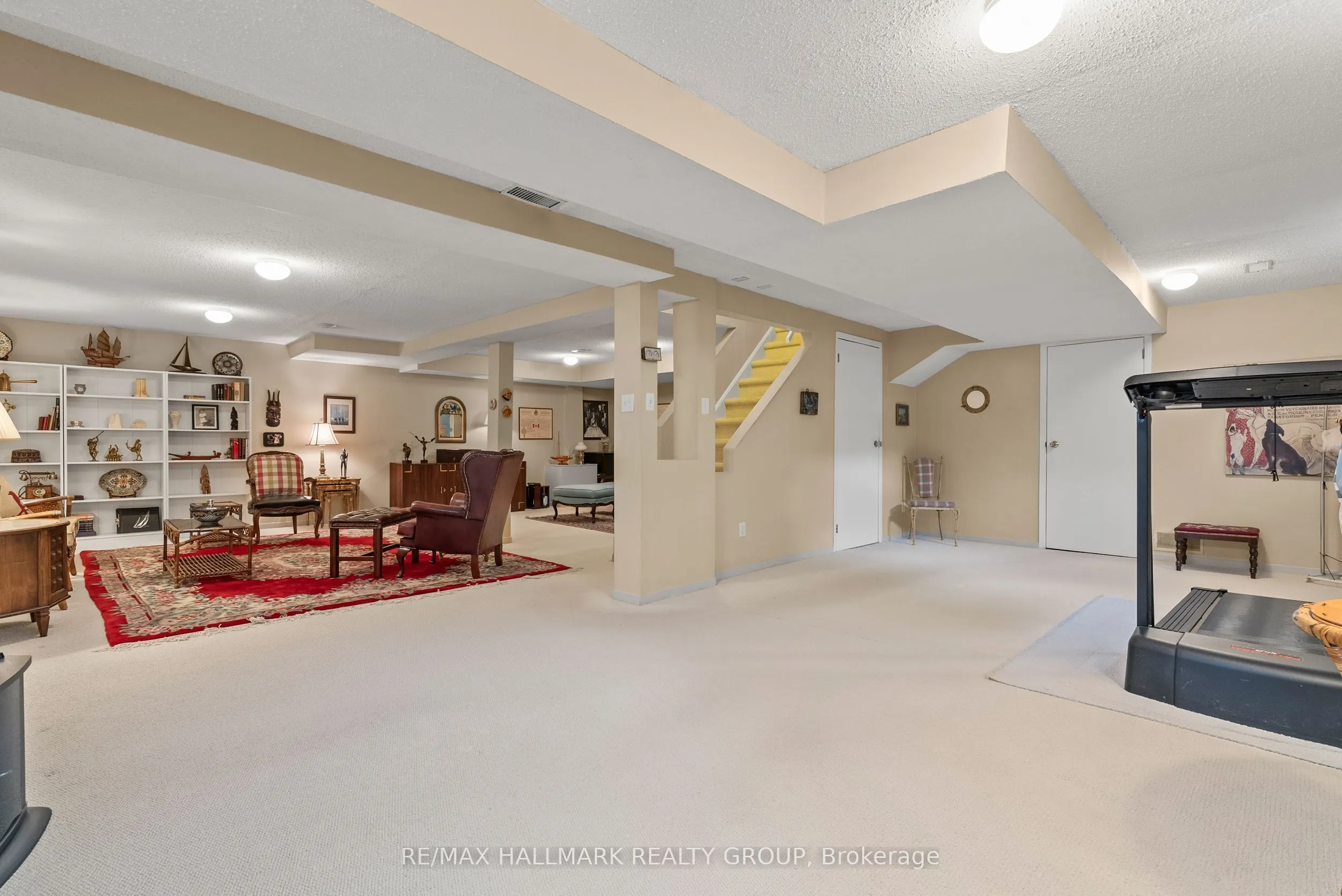52 Knollsbrook Drive