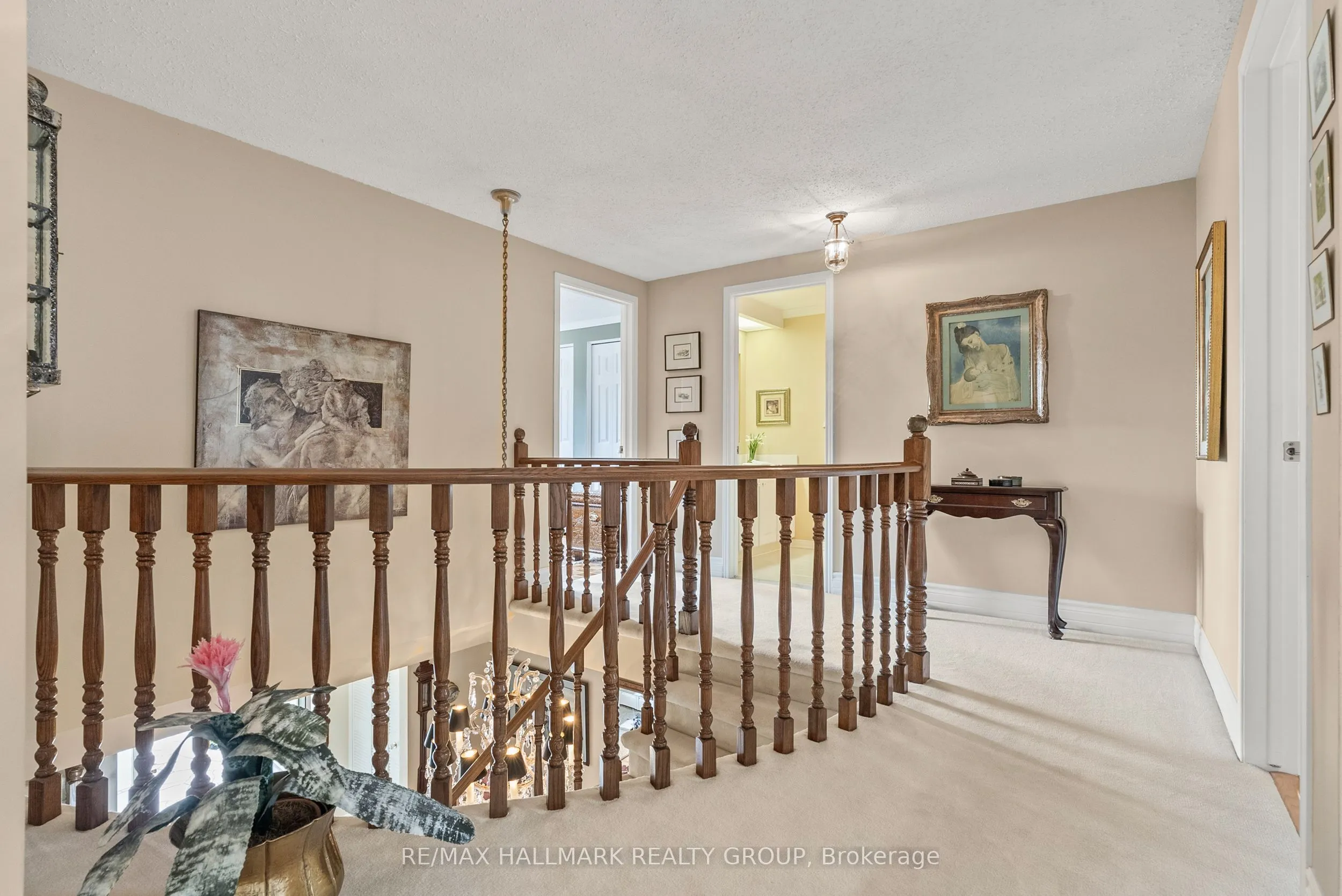 52 Knollsbrook Drive