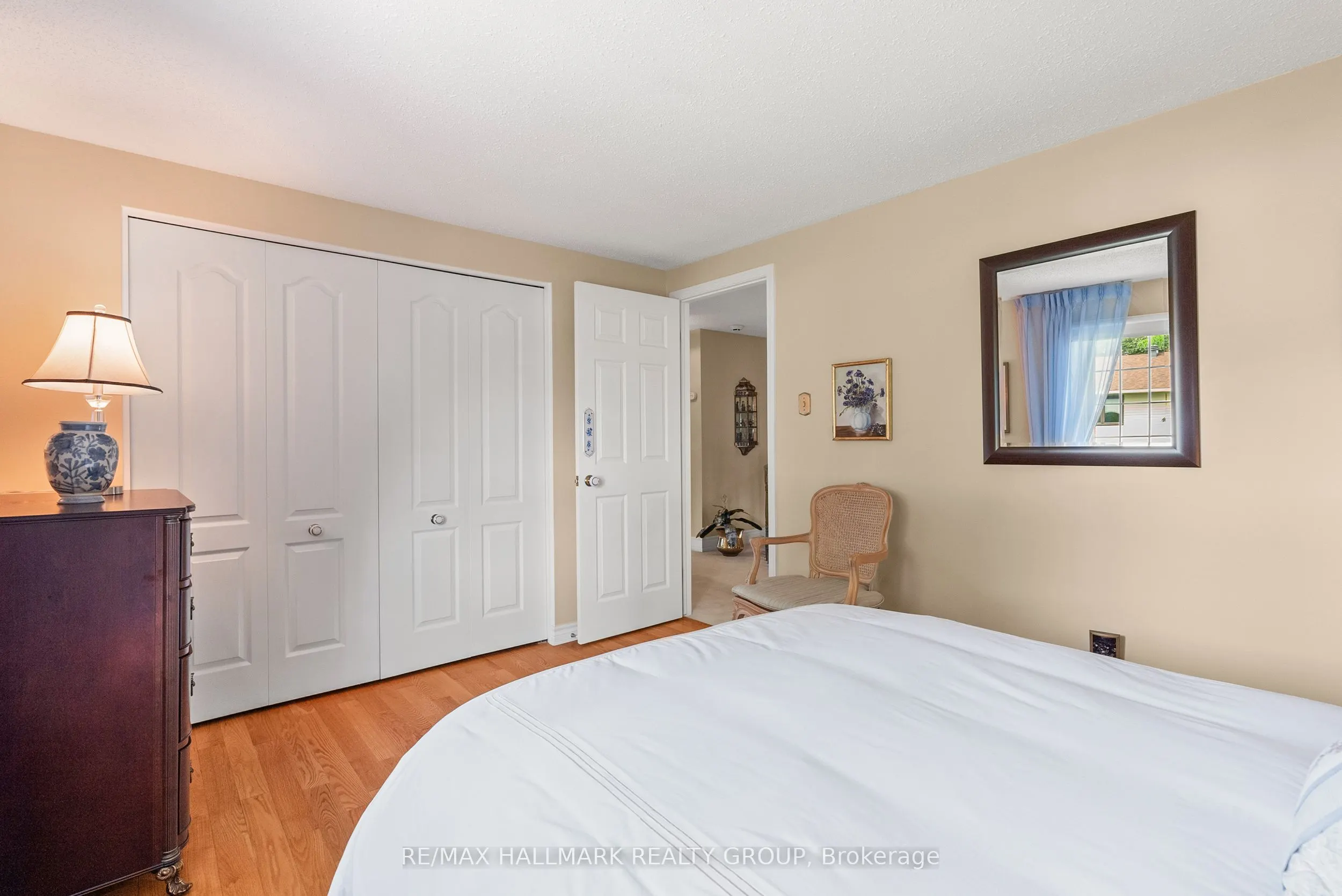 52 Knollsbrook Drive