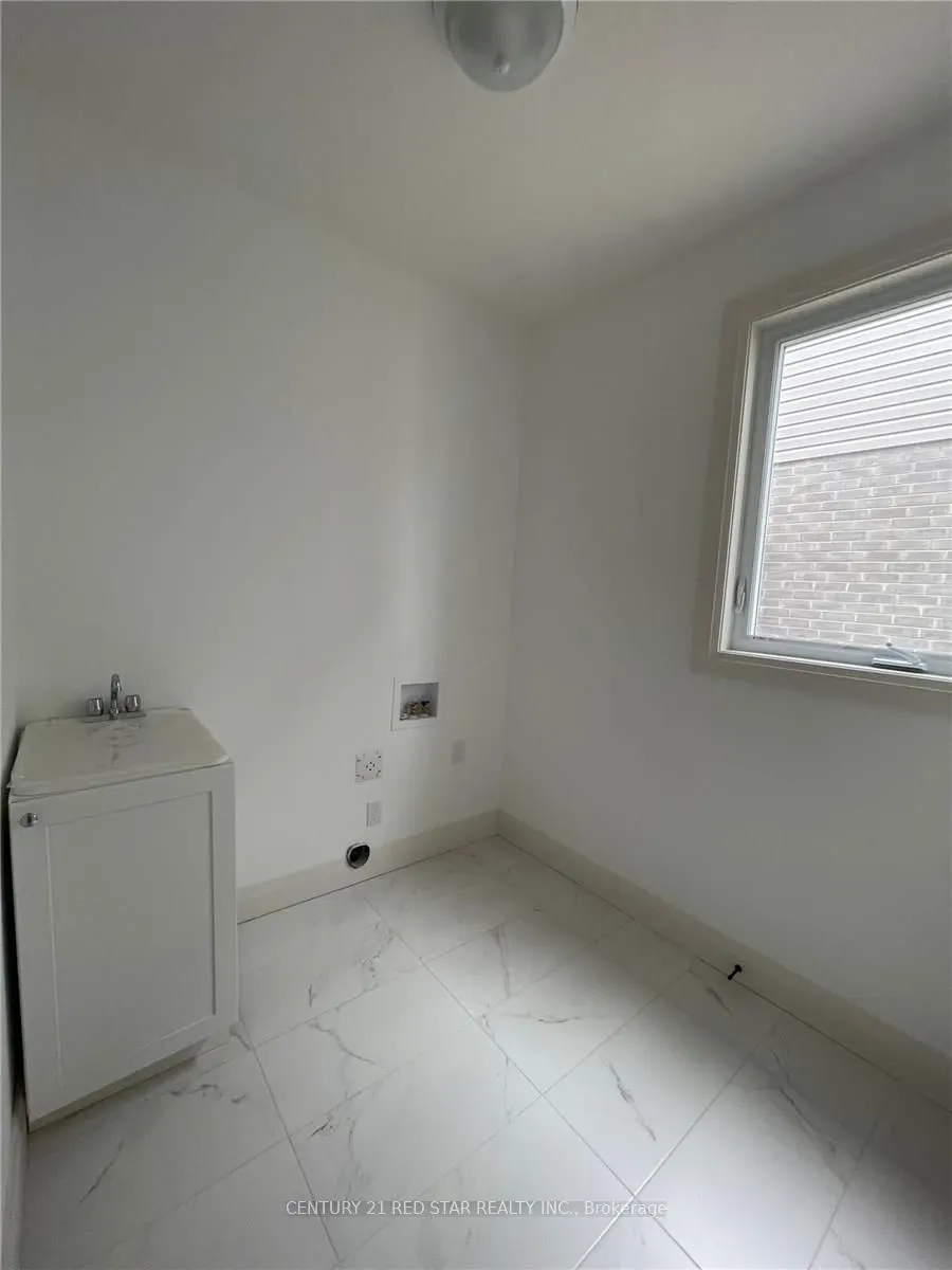 24 Rosina Lane