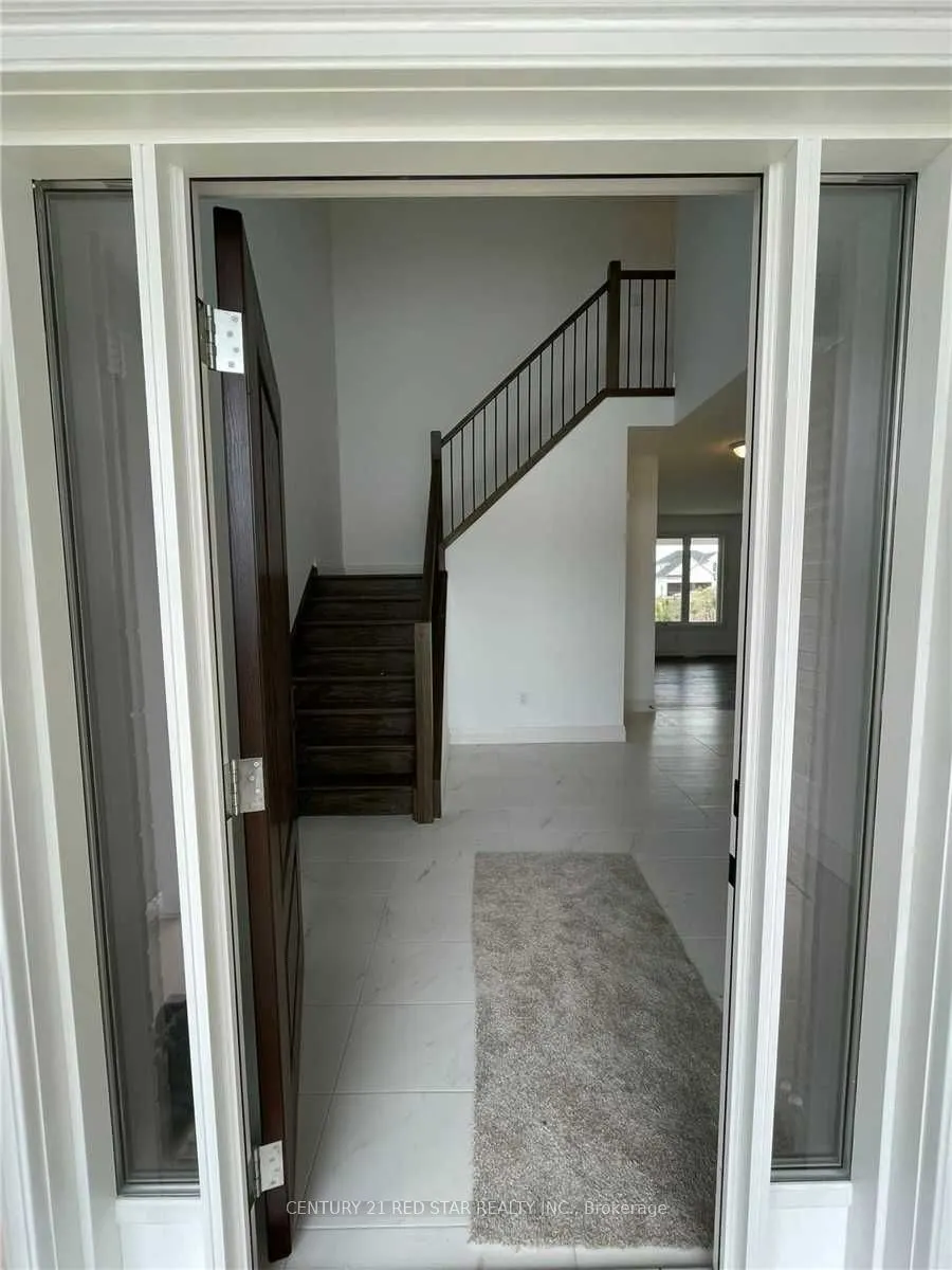 24 Rosina Lane