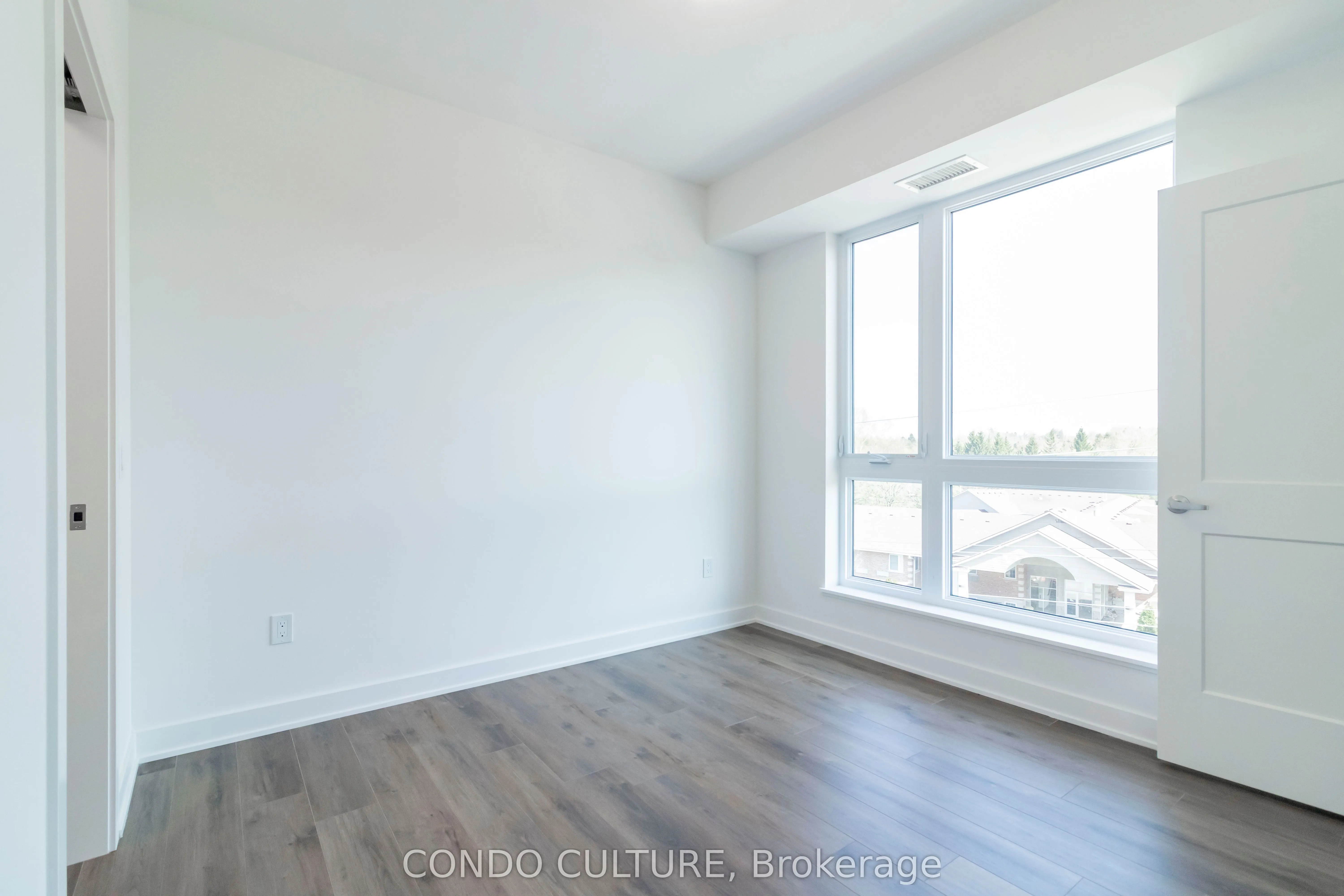 312 Erb Street W, #402