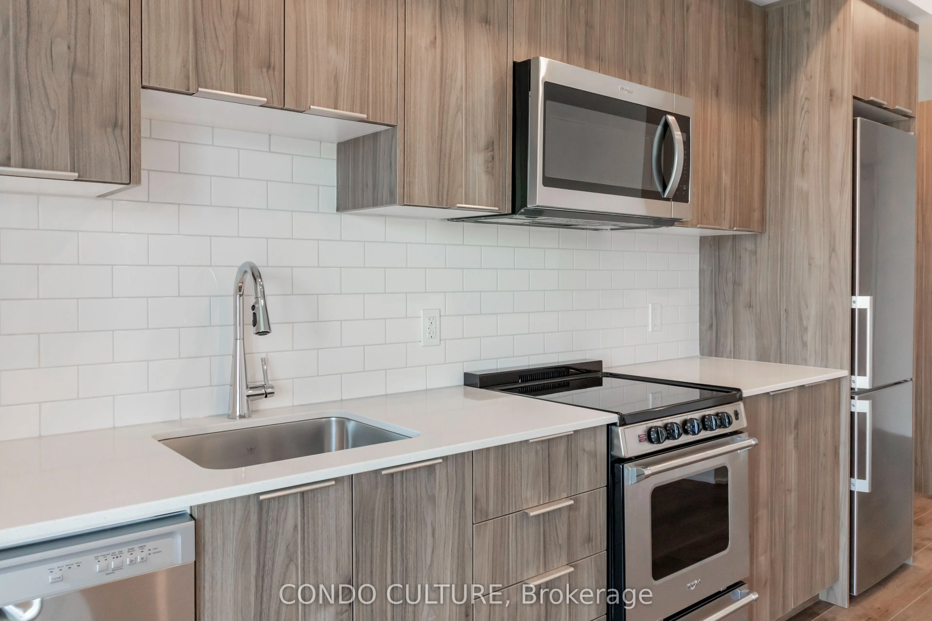 312 Erb Street W, #402