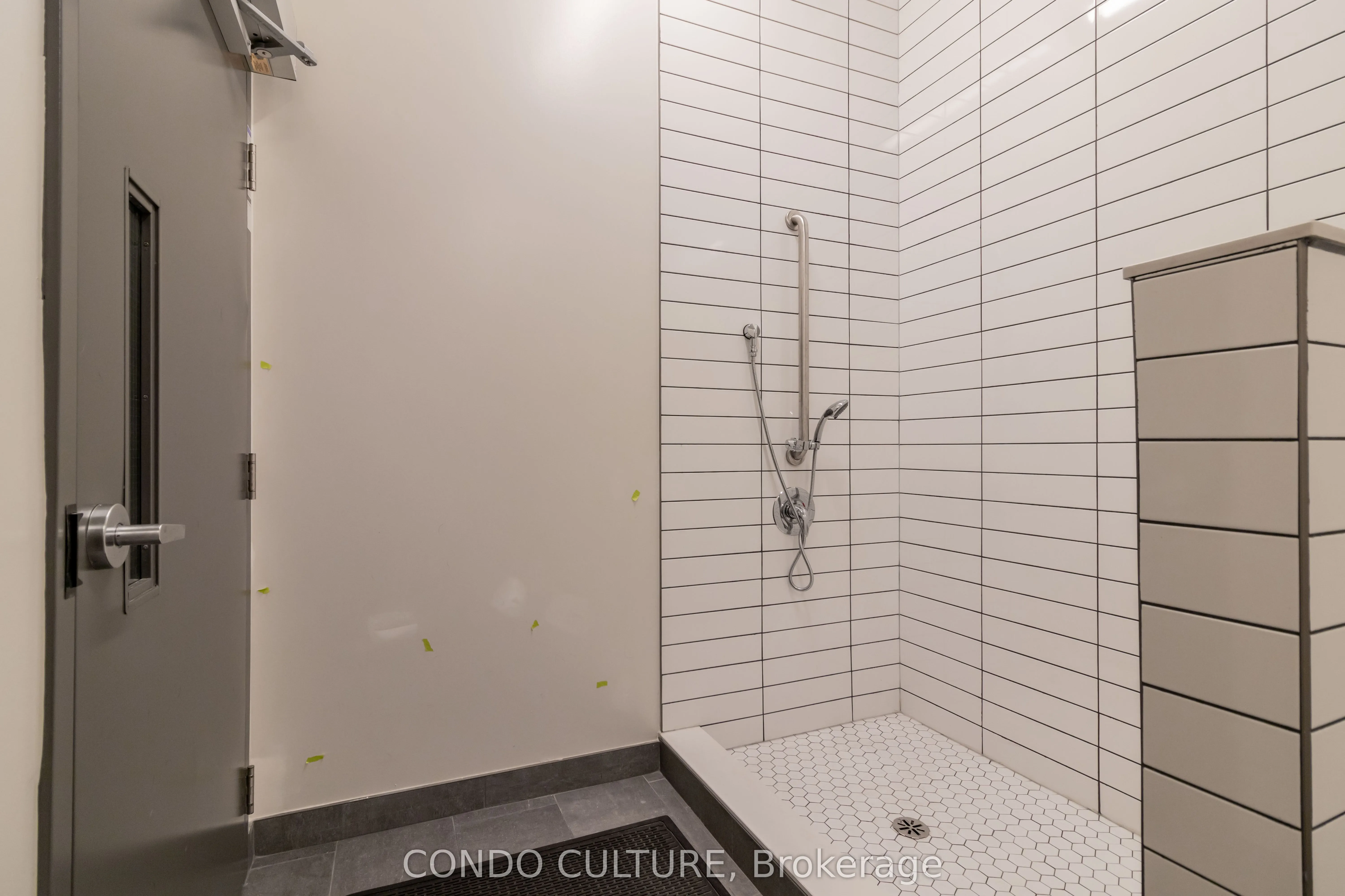 312 Erb Street W, #209