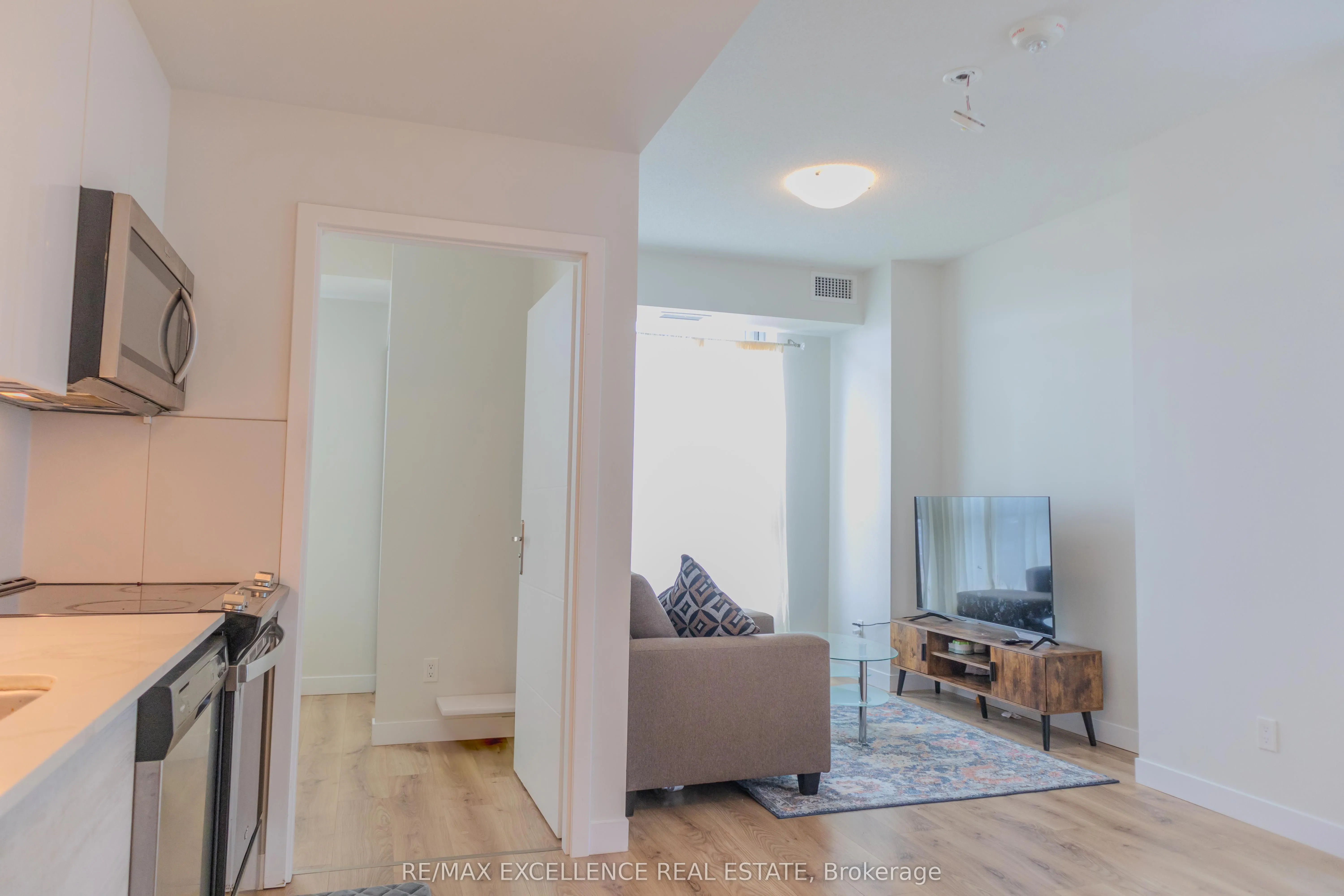 60 Frederick Street W, #2702