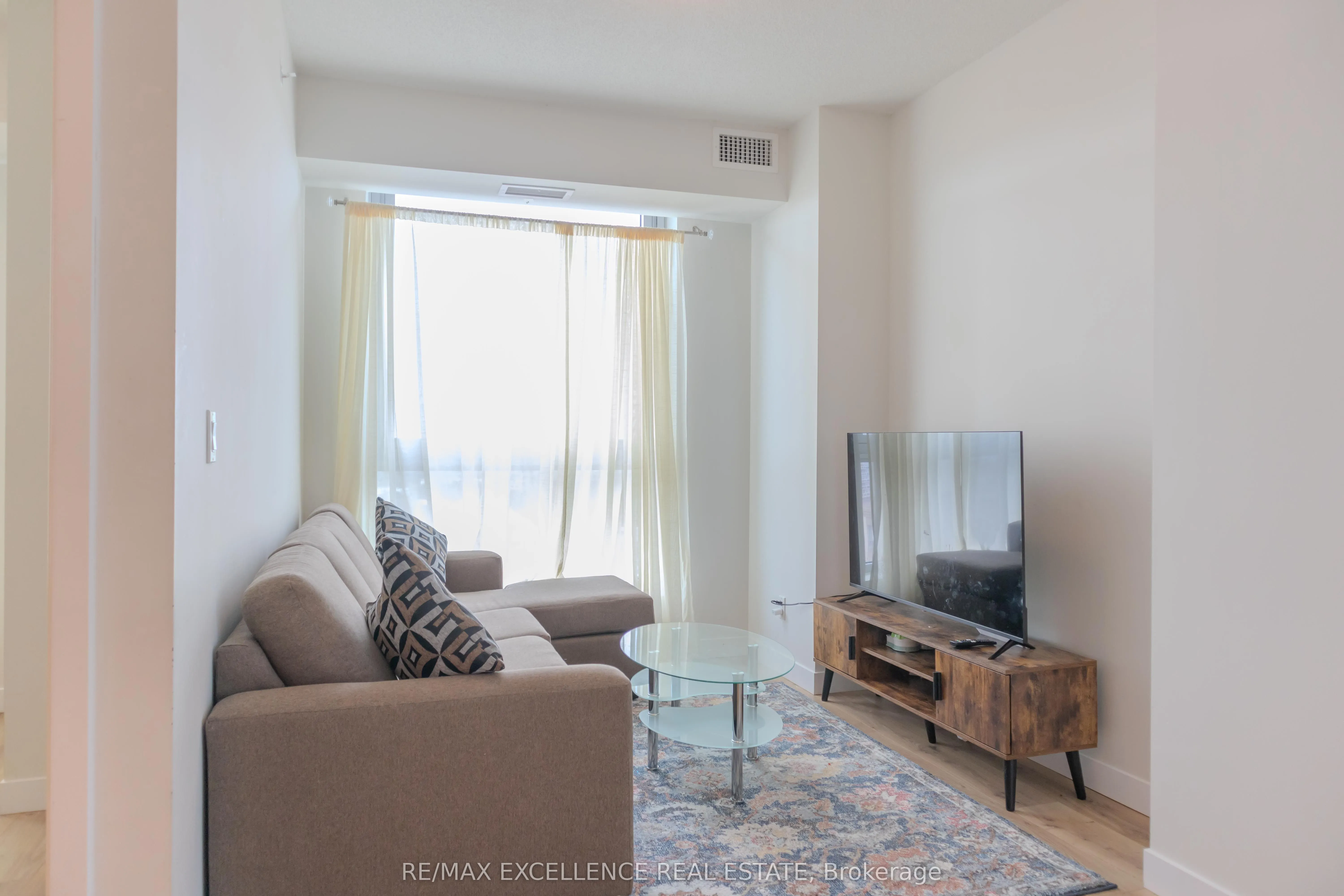 60 Frederick Street W, #2702
