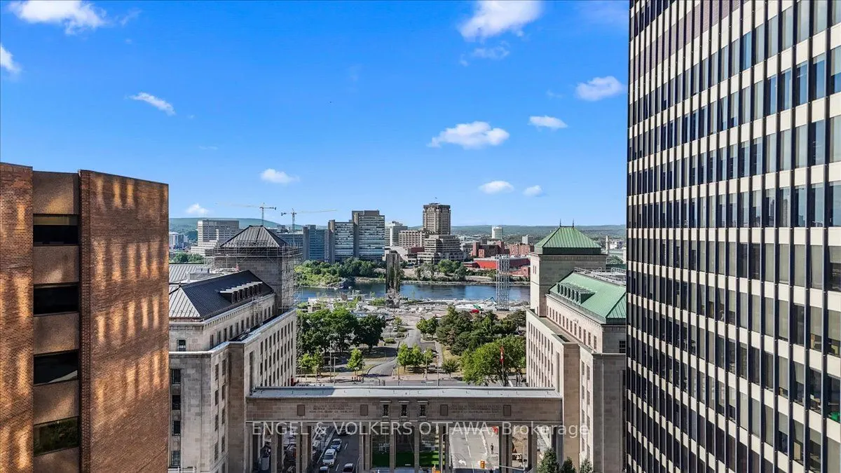 340 Queen Street, #1704