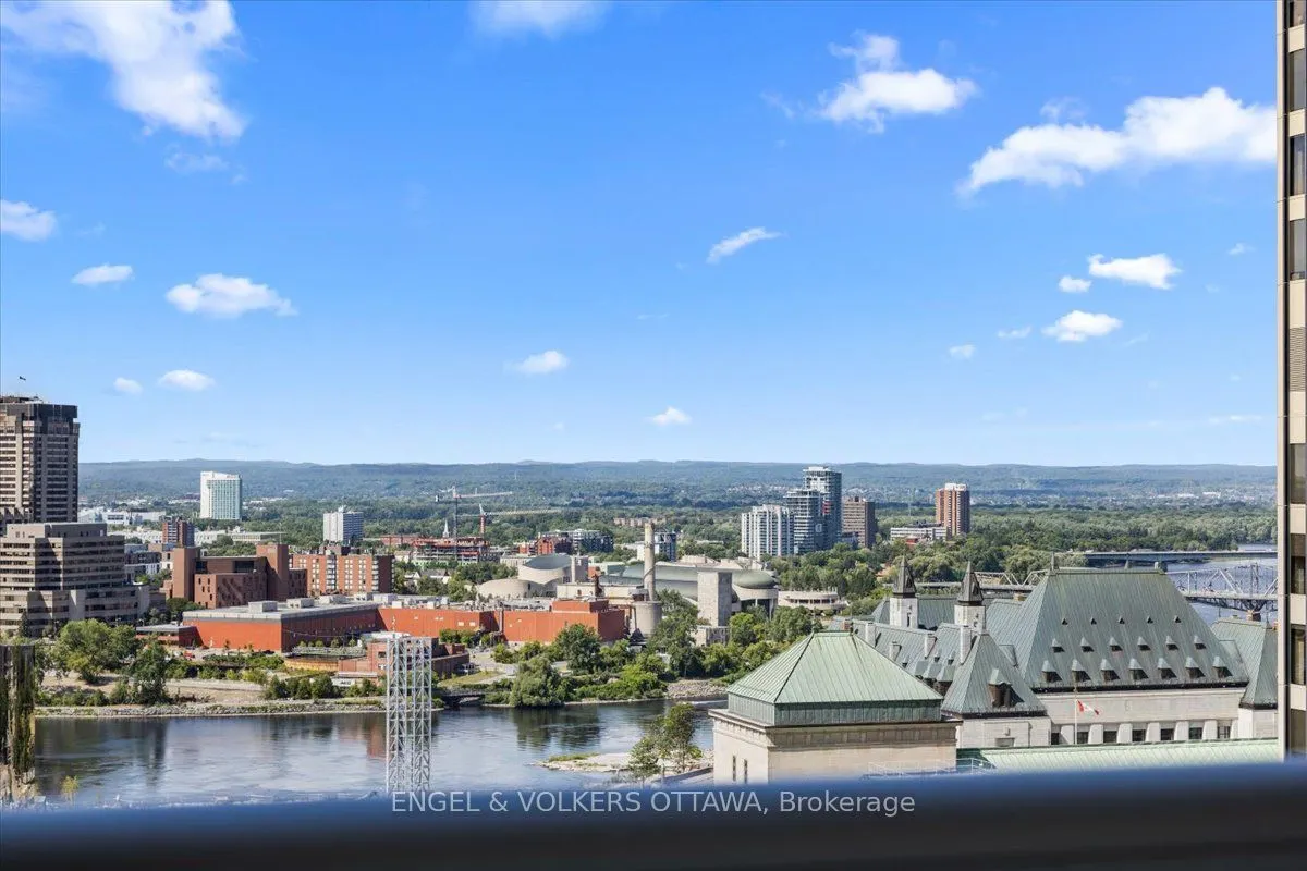 340 Queen Street, #1704