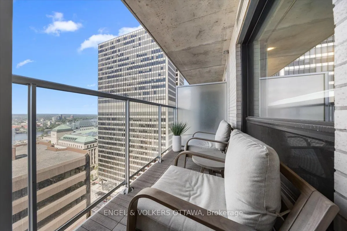 340 Queen Street, #1704