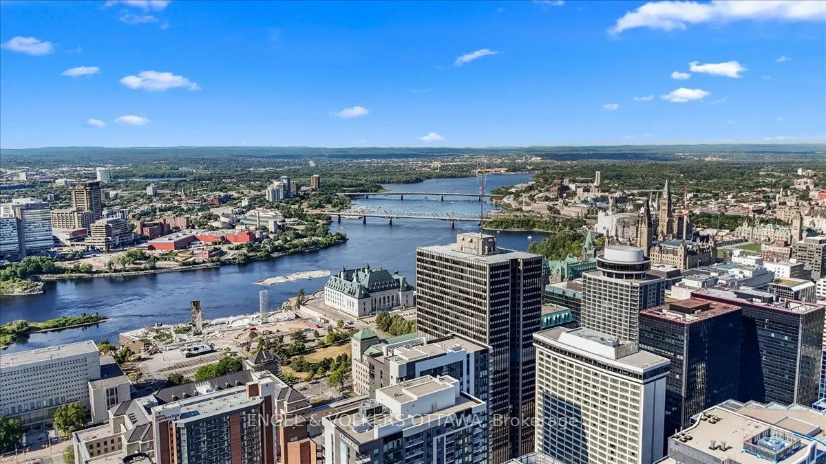 340 Queen Street, #1704