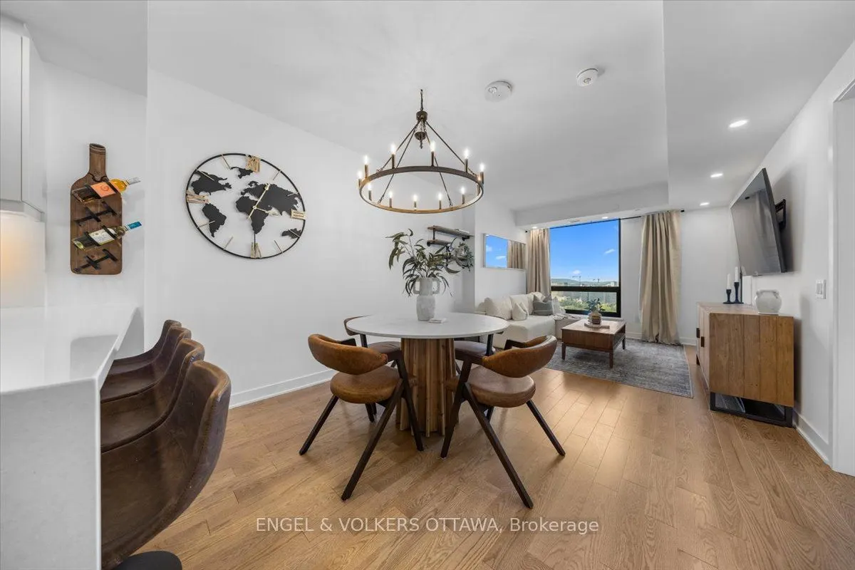 340 Queen Street, #1704