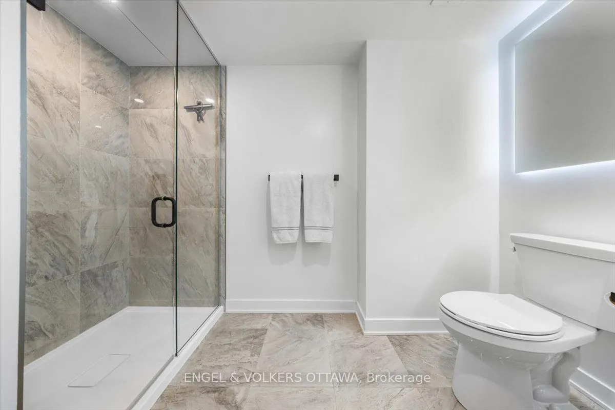 340 Queen Street, #1704