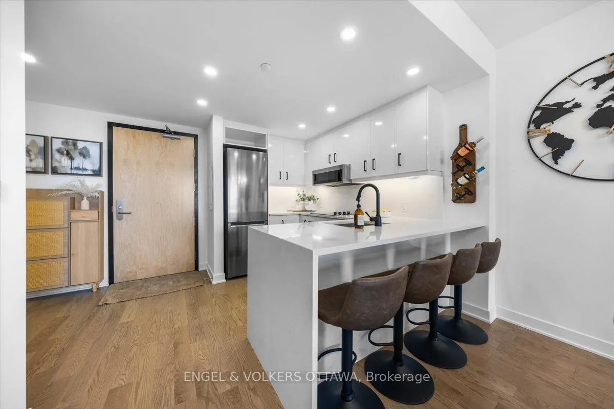 340 Queen Street, #1704