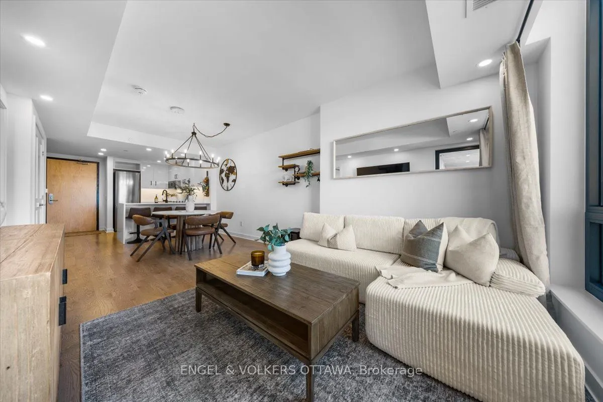 340 Queen Street, #1704